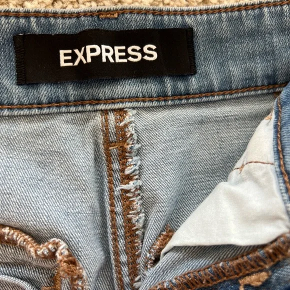 Express Blue Jean Shorts High-Waisted Relaxed Fit - Picture 5 of 6